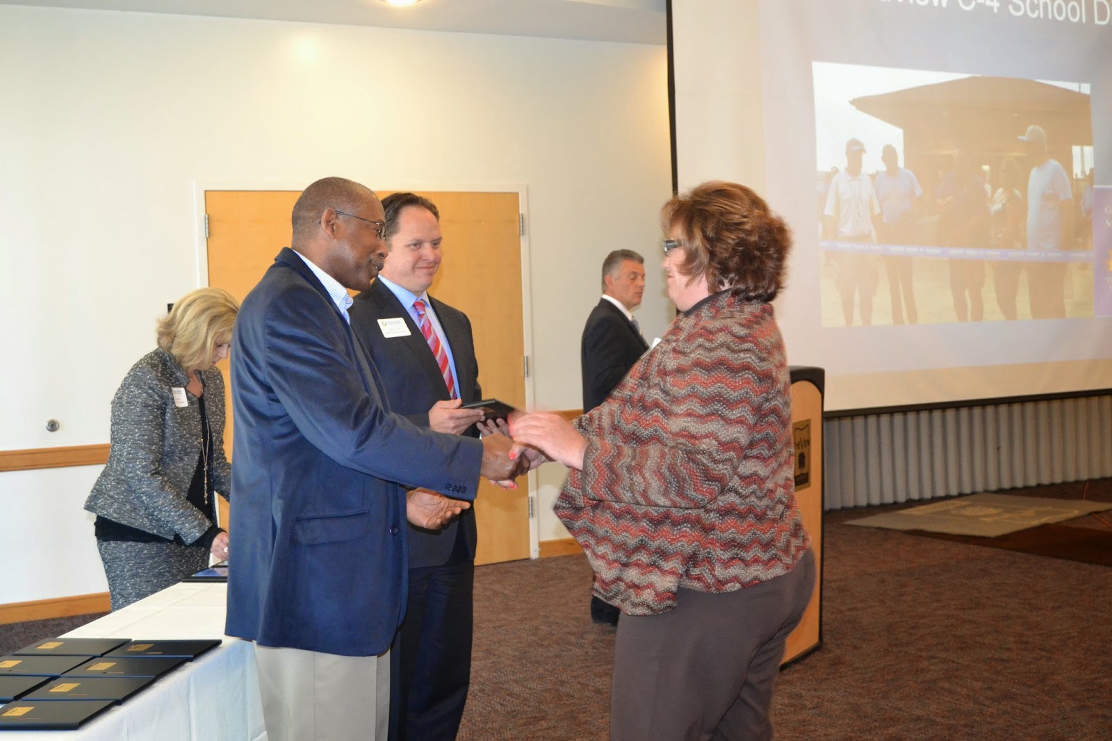 GC4 News Grandview Chamber of Commerce Recognizes Growth at