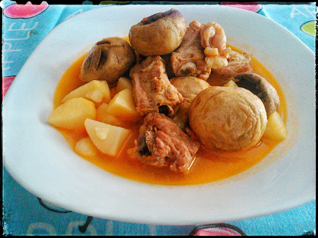 Guisado De Champiñones Y Costillas