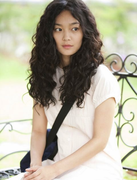 Shin Min Ah: Shin Min Ah with Curly Hair