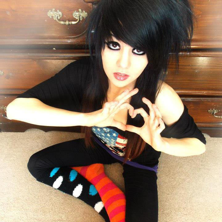 Emo Hairstyles For Women How To Long Choppy Emo Haircuts