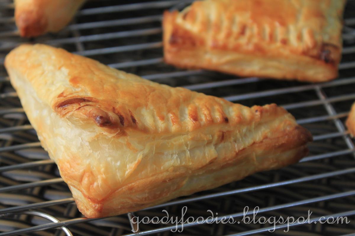 GoodyFoodies Recipe Spiced apple and apricot turnovers