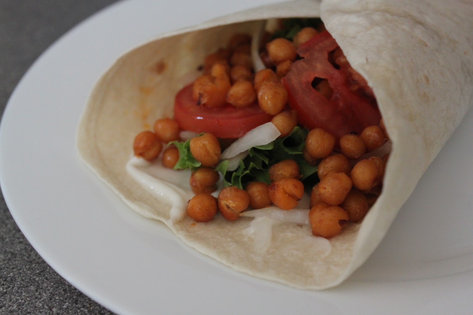 Spicy roasted chickpea wraps - Amuse Your Bouche