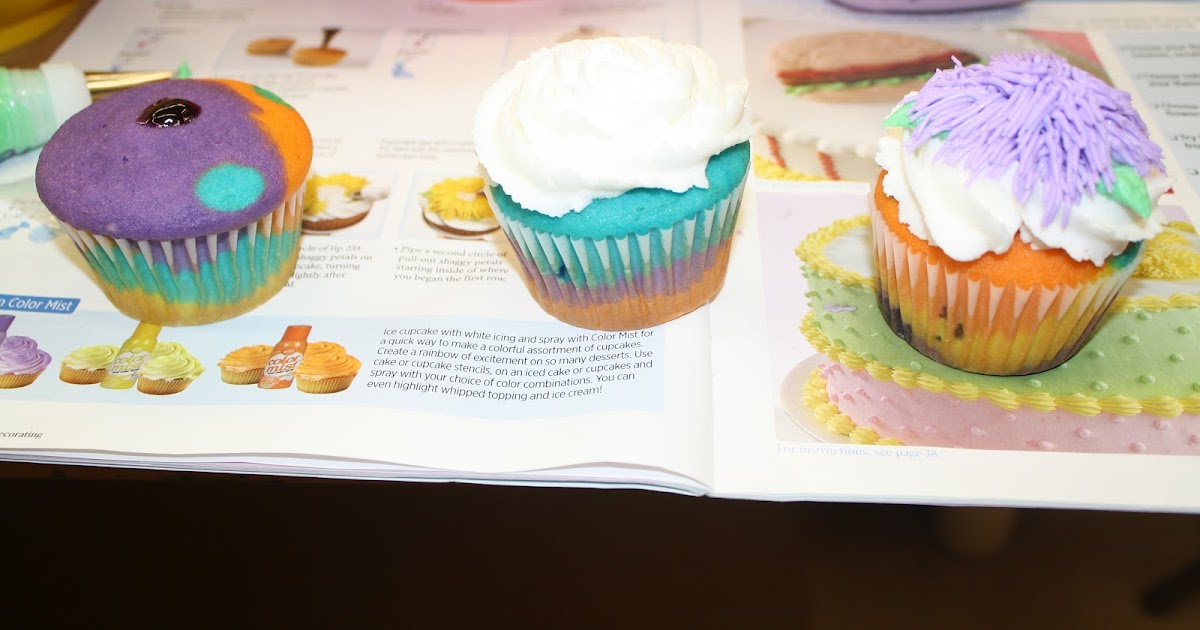 Slugs, Snails, and PuppyDog Tails Cake decorating class 3 at Michael's