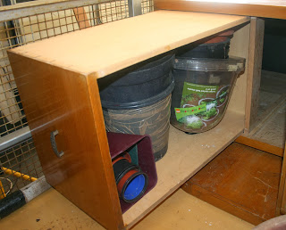 Loose stuff in the drawers Loose stuff in the drawers