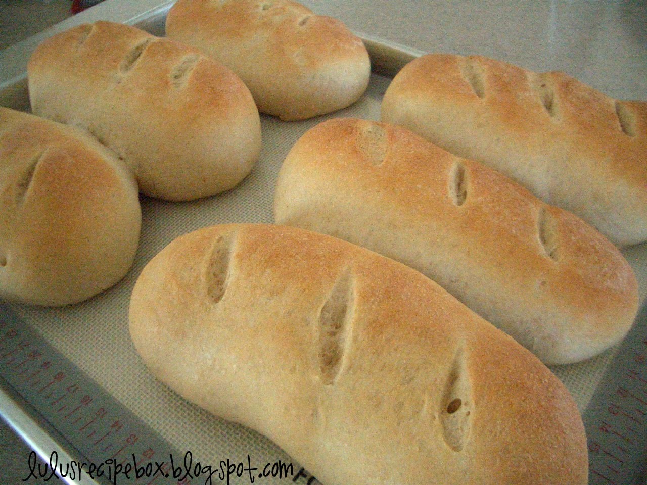 Leesh & Lu's Recipe Box: French Bread Rolls