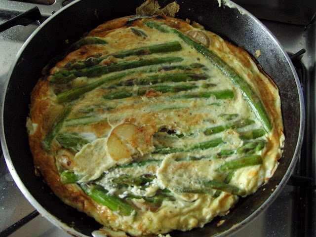 Asparagus frittata