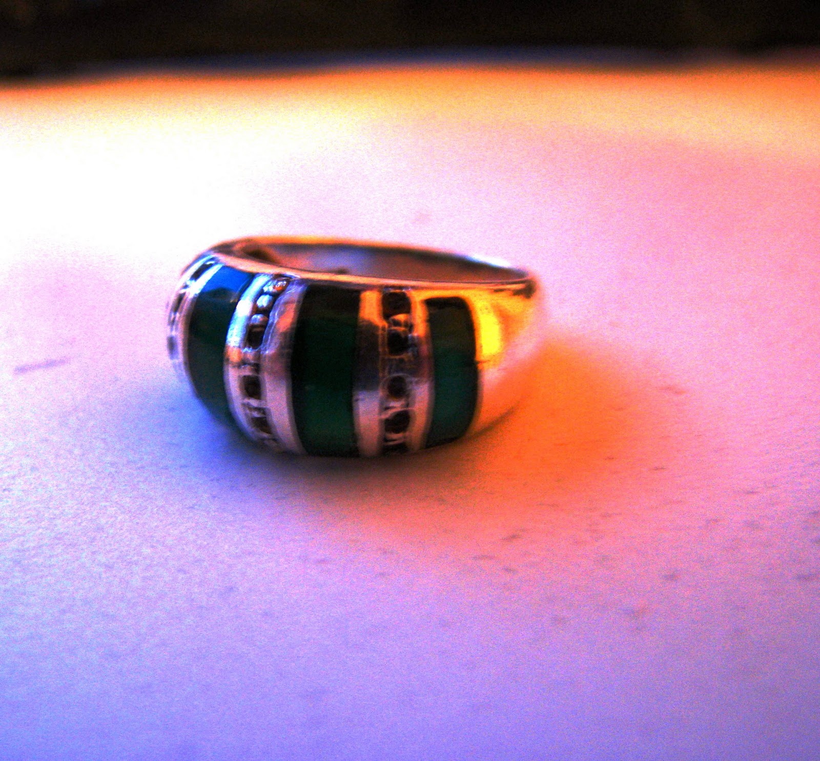 Gothically yours....: Put a ring on my finger...