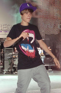 Justin dancing pics