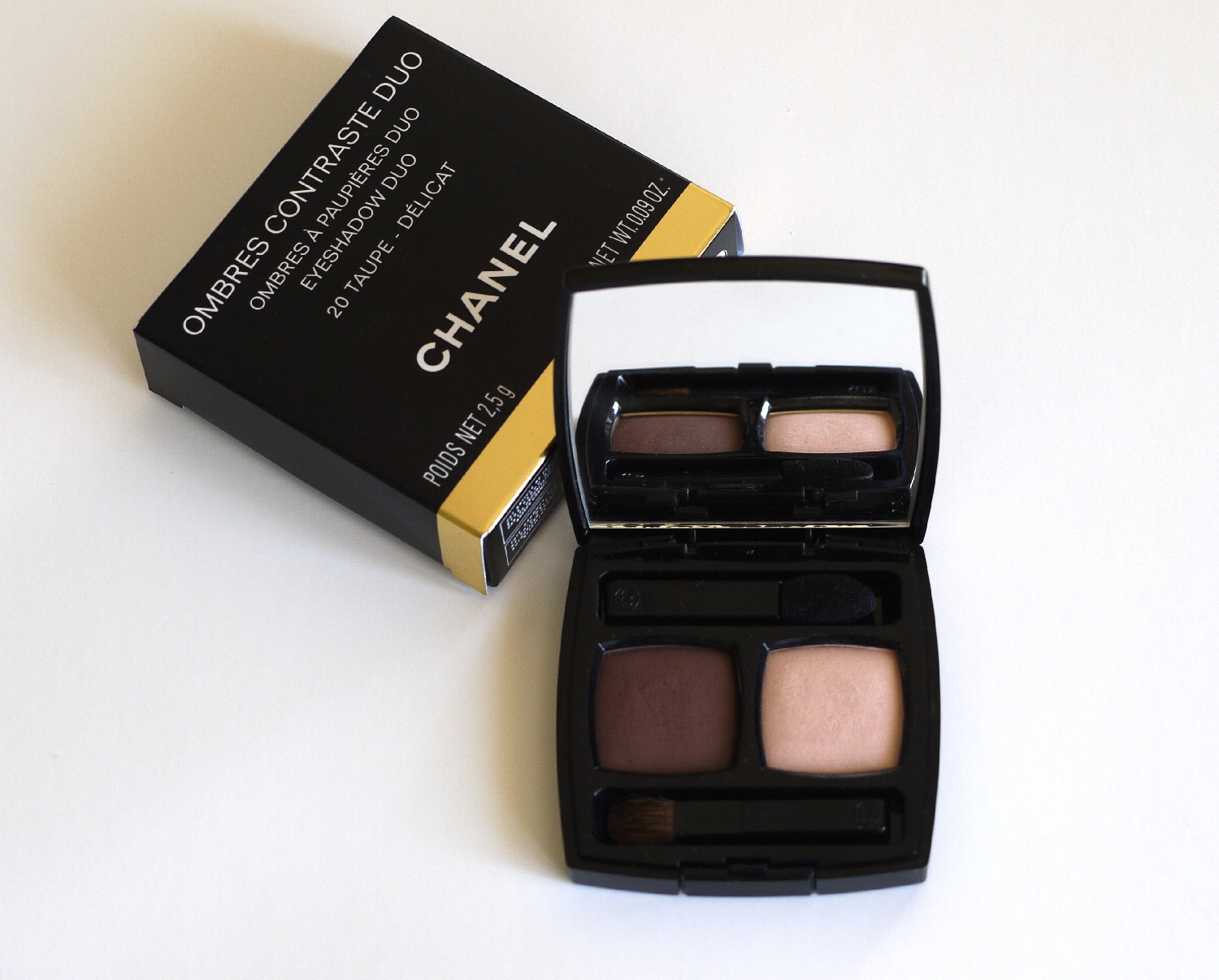Category Beautiful Chanel... Eyeshadow Duo 20 TaupeDelicat