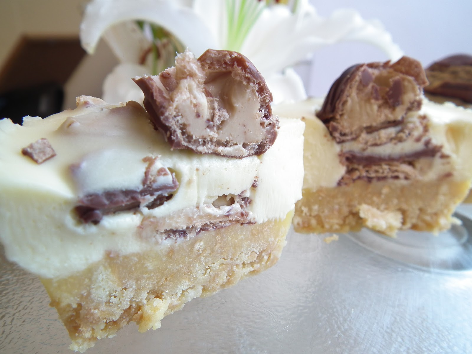 Sugabuttacream Mini Kinder Bueno White Chocolate Cheesecakes