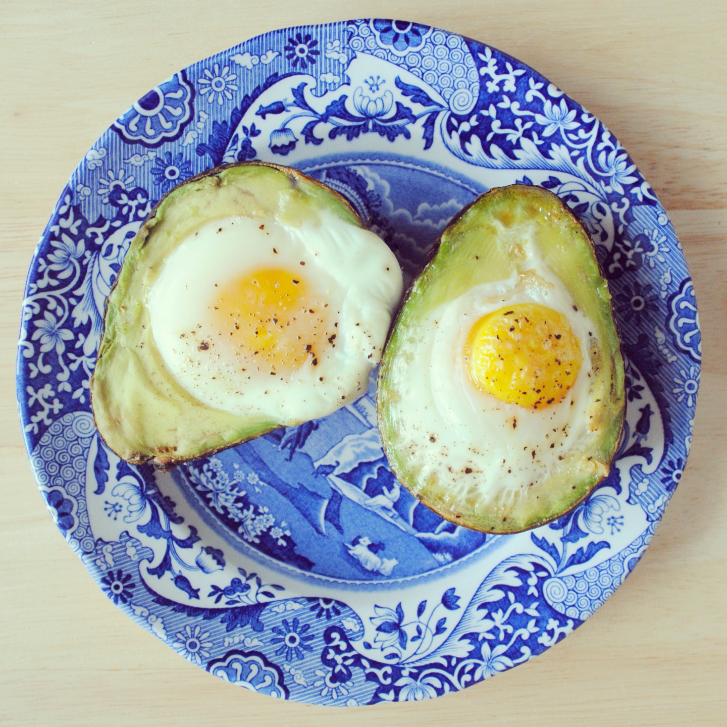 Southern Curls & Pearls: Avocado Egg Bake