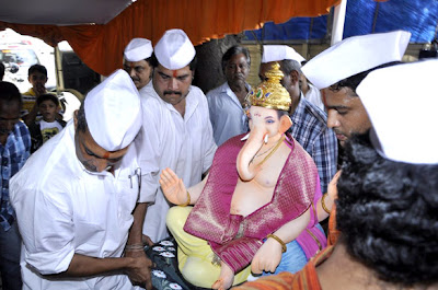 Nana Patekar celebrates Ganesh Chaturthi