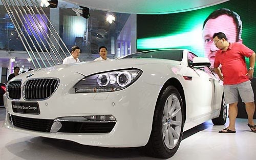 Ô tô giảm giá hàng loạt trong năm 2014