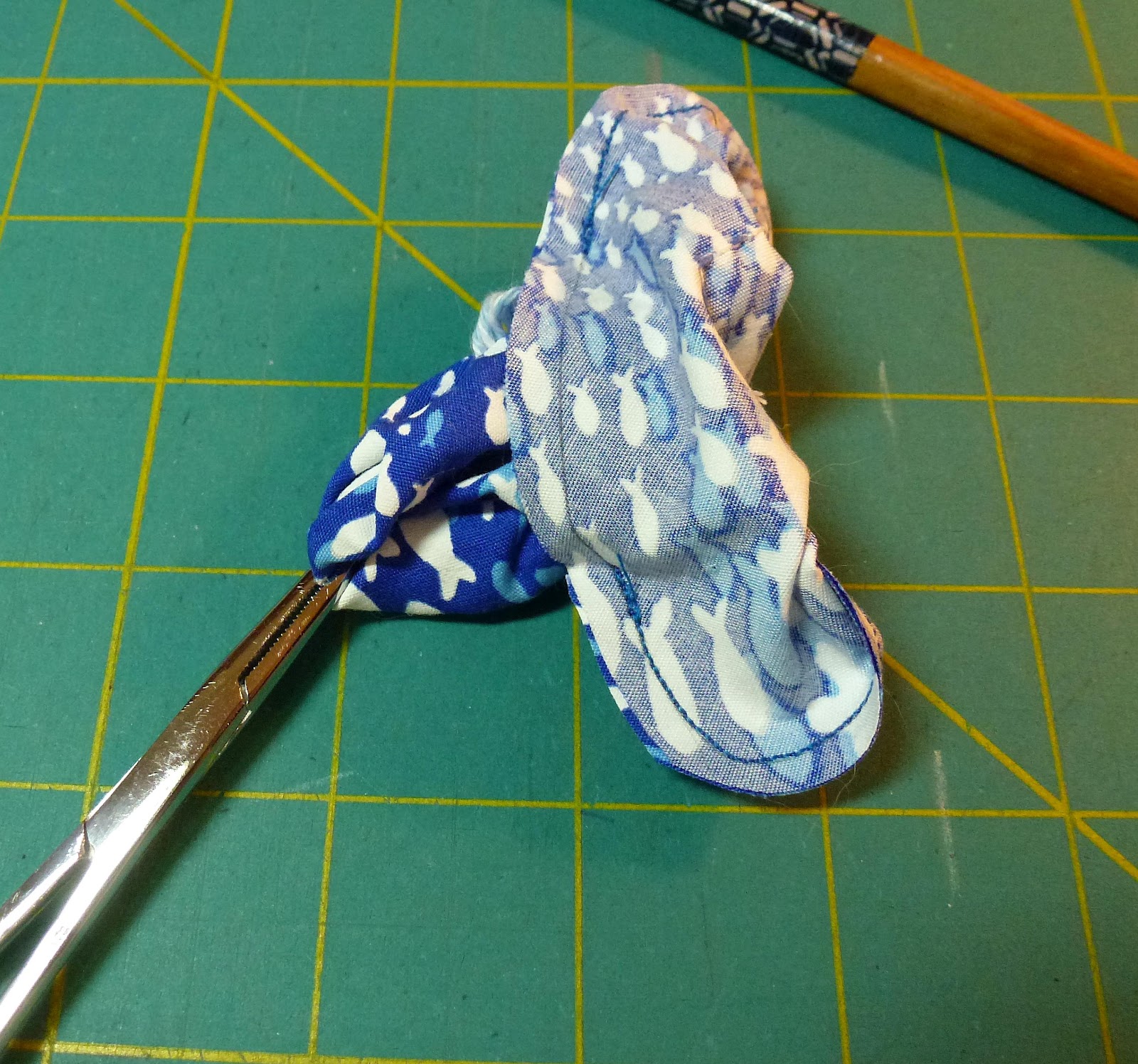 Leslie's Art and Sew How to Sew a Heart