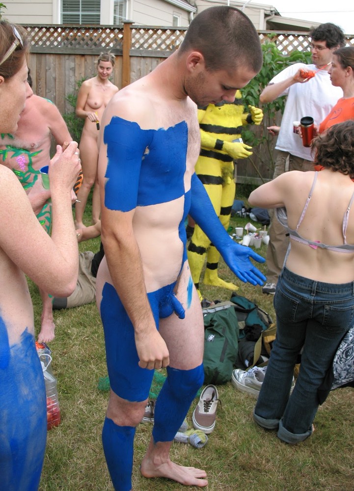 Male Nudes In Public