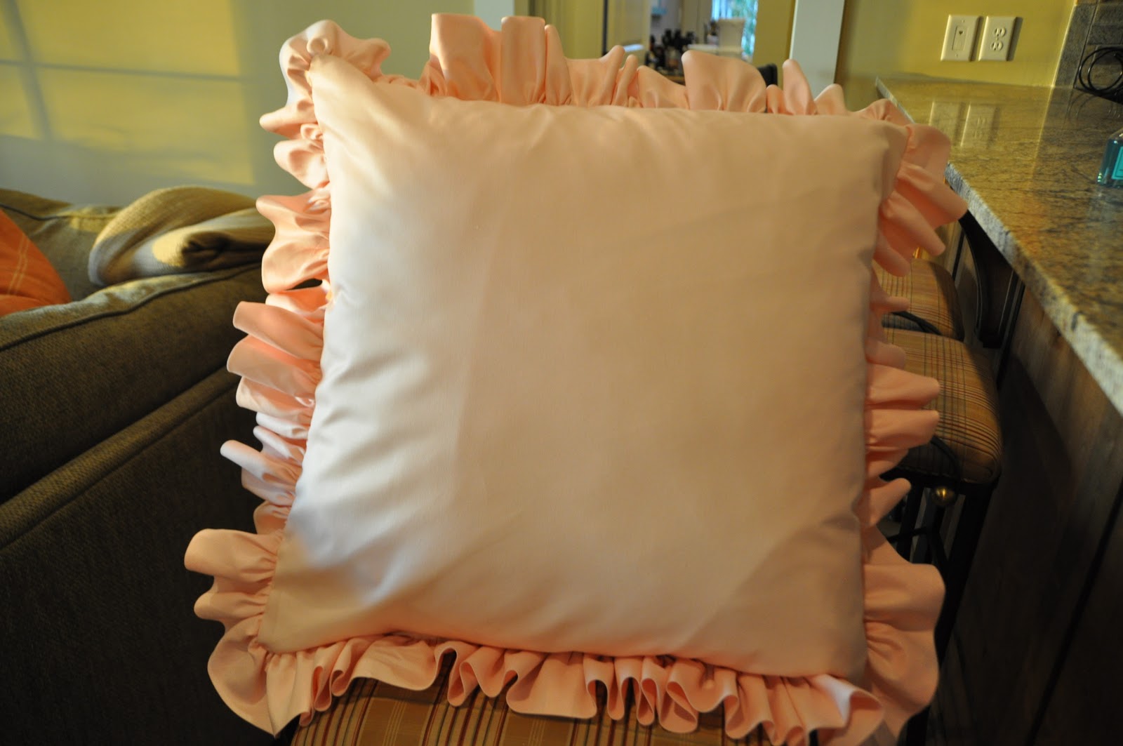 Kendall Boggs Fine Arts and Crafts How to Make a Ruffled Pillow Sham