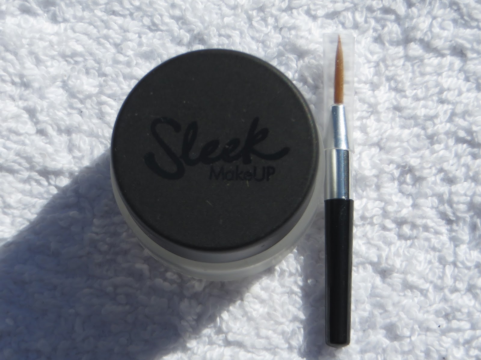 *Nina's Bargain Beauty* Sleek Ink Pot Gel Eyeliner Review