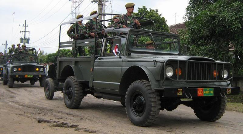 Komando Indonesia: "Kaiser M715" Truk Lawas TNI Yang Serba Guna