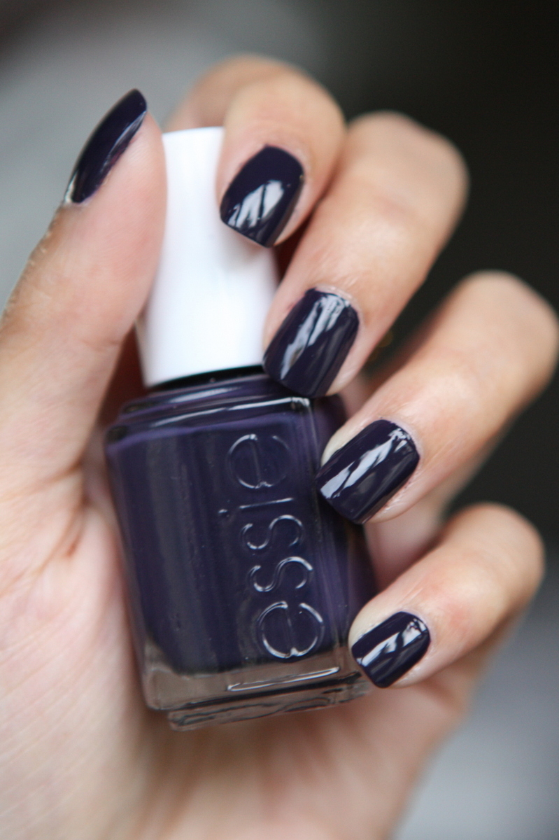 NAIL POLISH REVIEW ESSIE UNDER THE TWILIGHT LIFE'S TOO SHORT...BUY