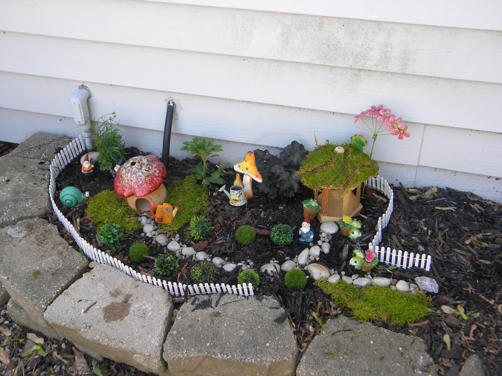 There is a season...: Fairy garden!