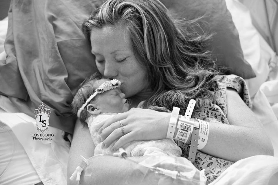 ForeverLoved Grieving New Parents Take Pictures Of Stillborn Baby To