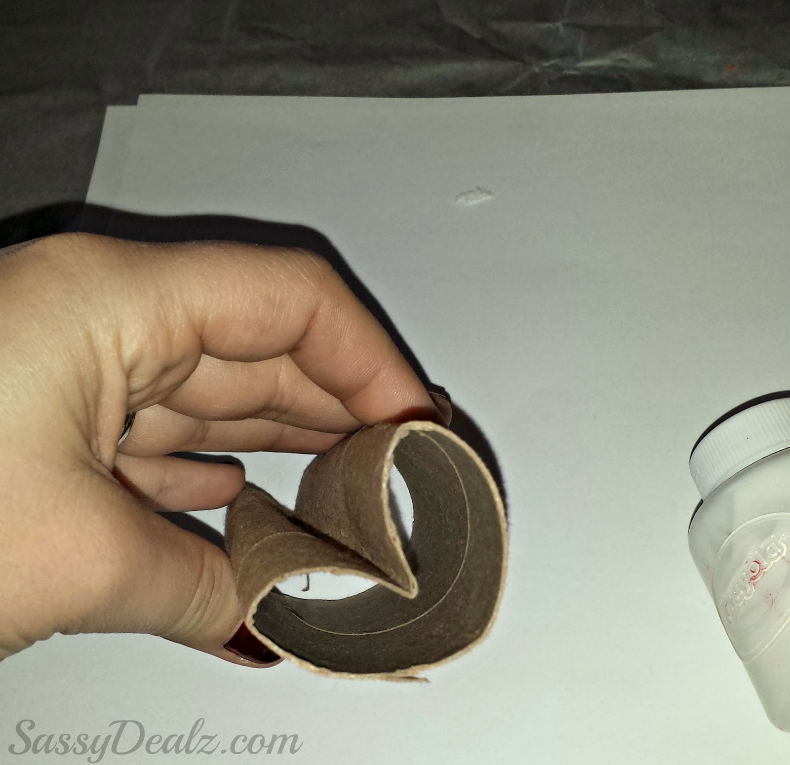 DIY Heart Stamp Using Toilet Paper Rolls (Kids Valentines Craft