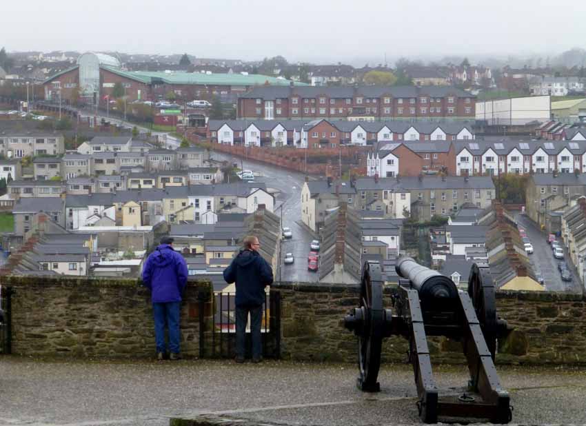 Alex and Bob`s Blue Sky Scotland Derry/Londonderry.Murals.Walled City.