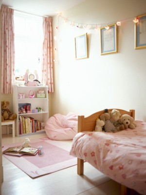 Decora el hogar: Dormitorios modernos color rosa