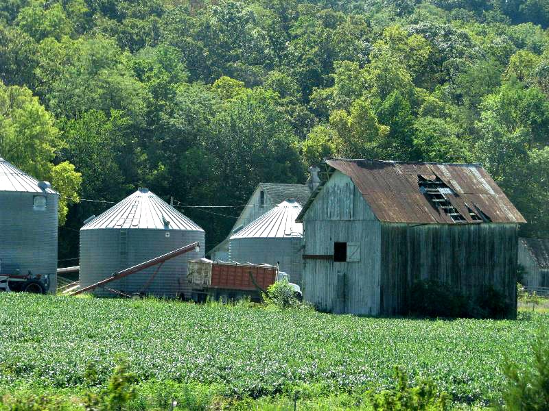Beauty 4 Ashes Barn Spotting Rock Port, MO