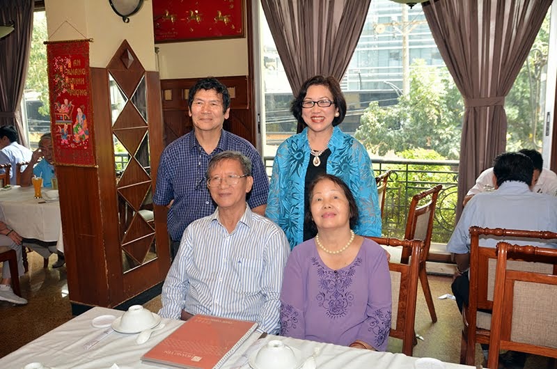 2015 Jan 27 anh Bs Quang. chị Michelle Thanh Mai ghé qua Sài Gòn
