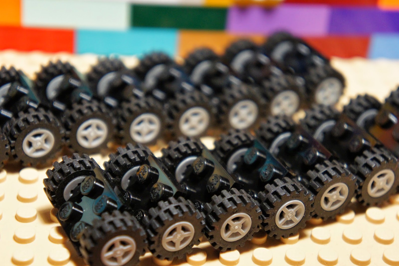 LEGO 100 Pieces WHEELS AXLES RUBBER TIRES W/ Treads For Cars Vehicles