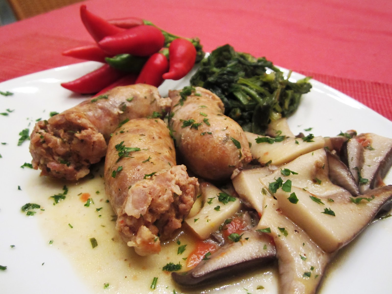 Salsicce e funghi cardoncelli. Peppe ai fornelli