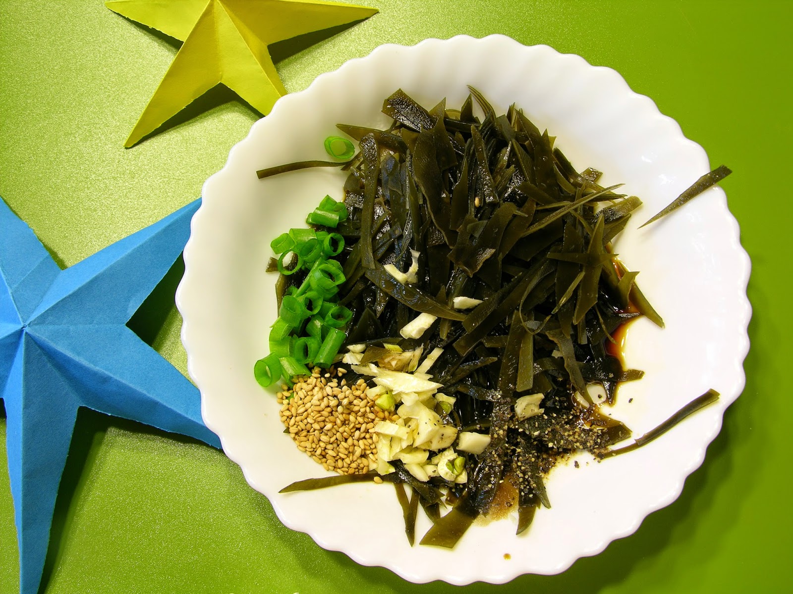 Fun Chinese Cooking - Spring Tulip's Recipes: Simple Seaweed Salad (凉拌海带)
