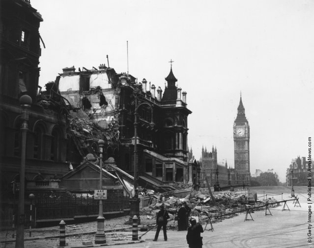 Fascinating Historical Picture of Palace of Westminster in 1940 