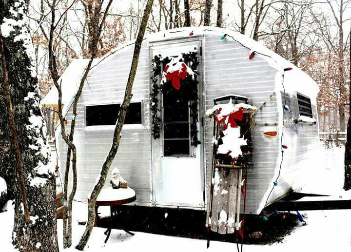 Snowy Christmas Camper