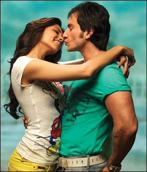Deepika Padukone Kissing Scene ~ Deepika Padukone Hot Pics