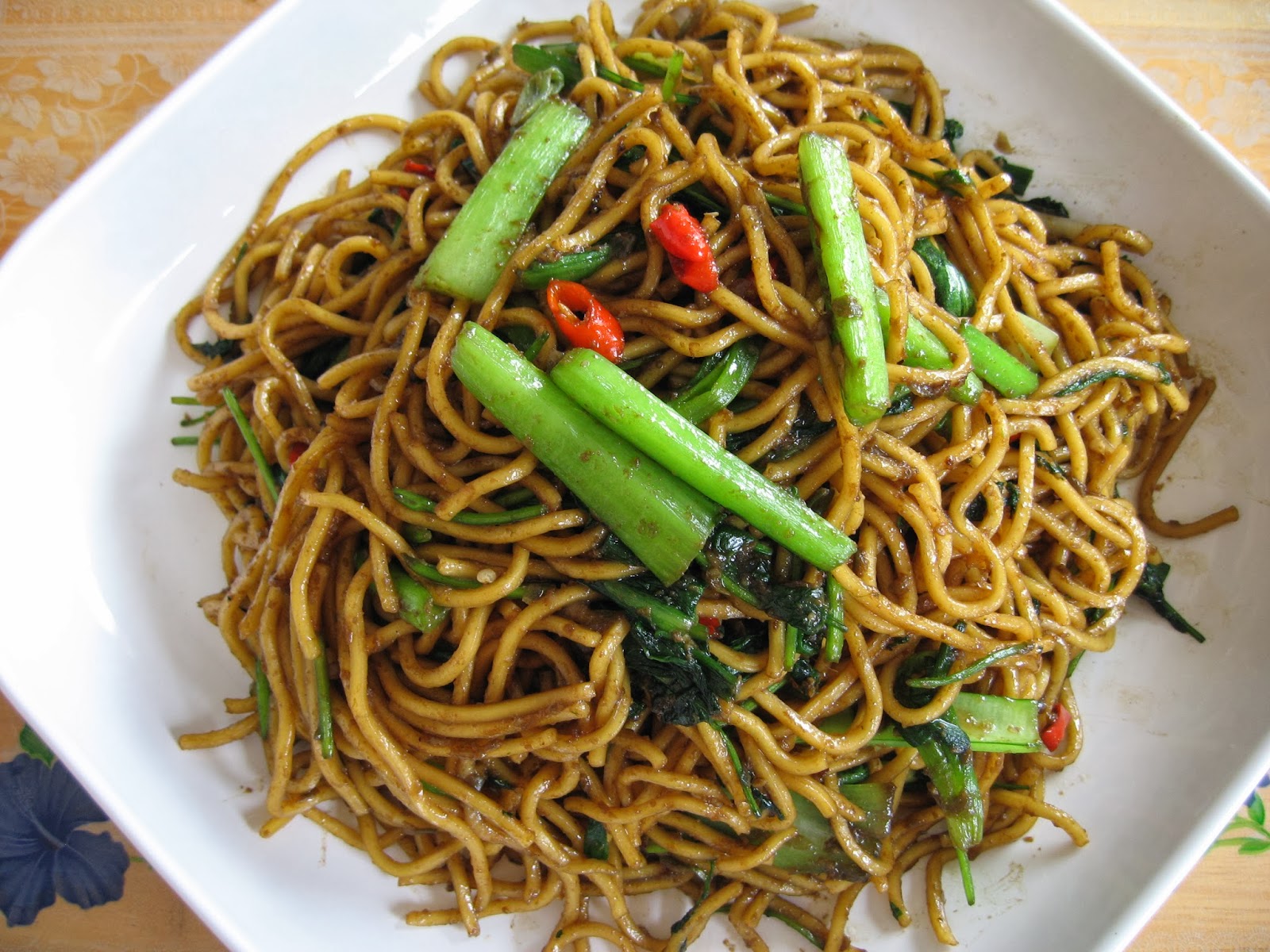 Sumptuous Flavours: Indonesian Fried Noodle (Mie Goreng Indonesia)