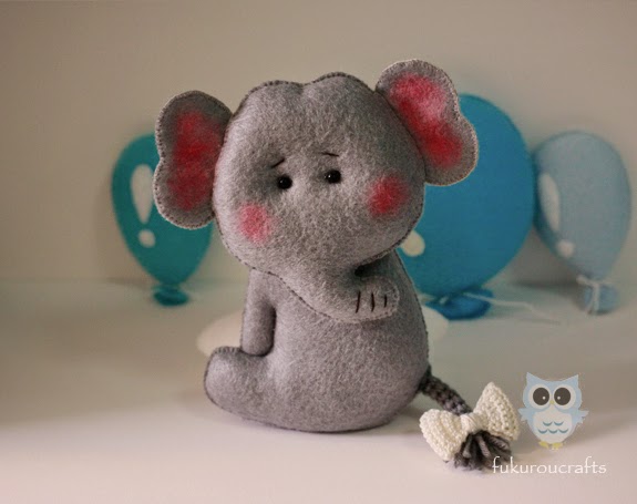 Cute Elephant Felt Doll Christmas ornaments, handmade,  เครื่องประดับ, ตกแต่ง ต้น คริสมาสต์  ปีใหม่  ตุ๊กตา ข้าง ผ้า สักหลาด น่ารัก