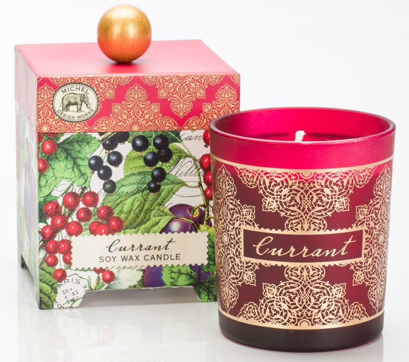 CHIC LUXURIES What's in Santa's Sleigh?