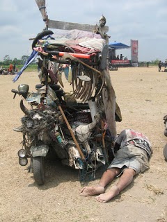 Foto Modifikasi Vespa Gembel Keren Unik Nyentrik - Variasi Motor Mobil