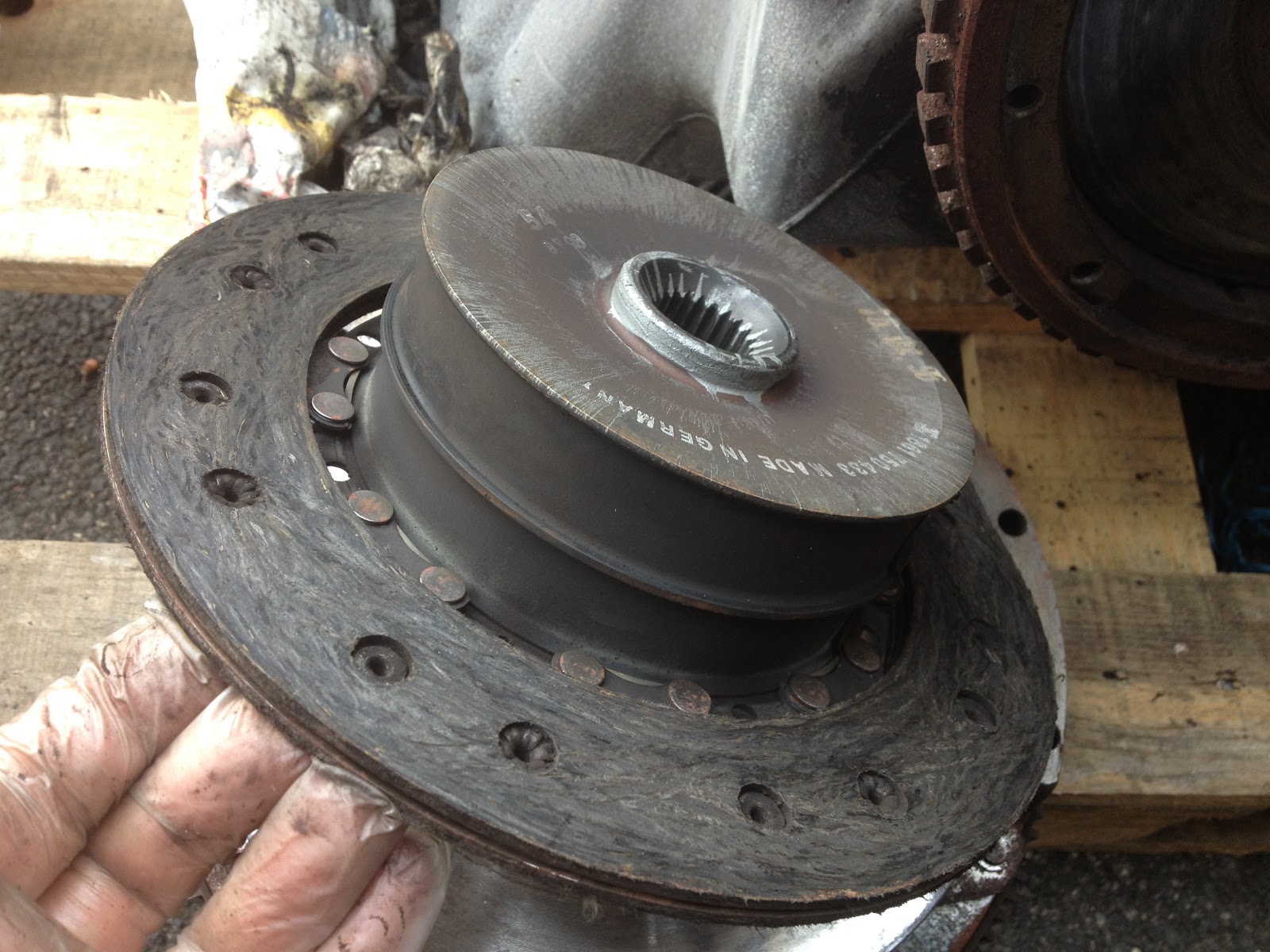 Bellhousing & Clutch fork removal