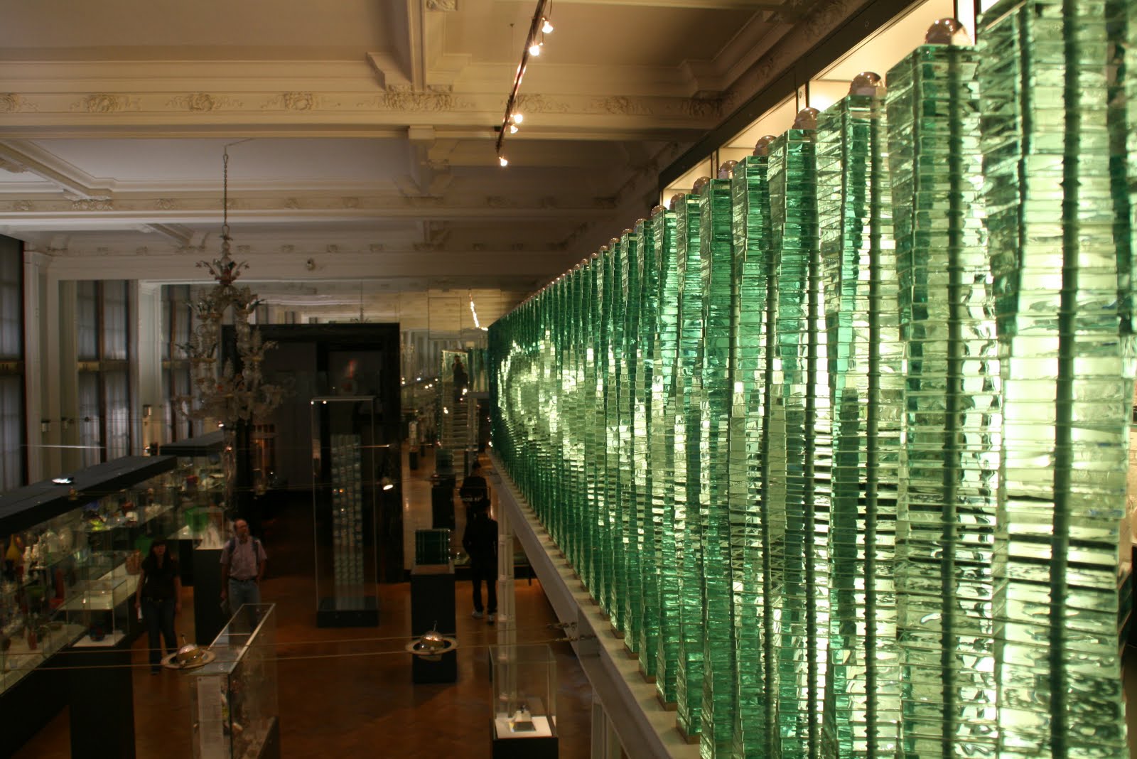 Glass Engraving A gift from The Victoria and Albert museum (glass gallery) Part 1