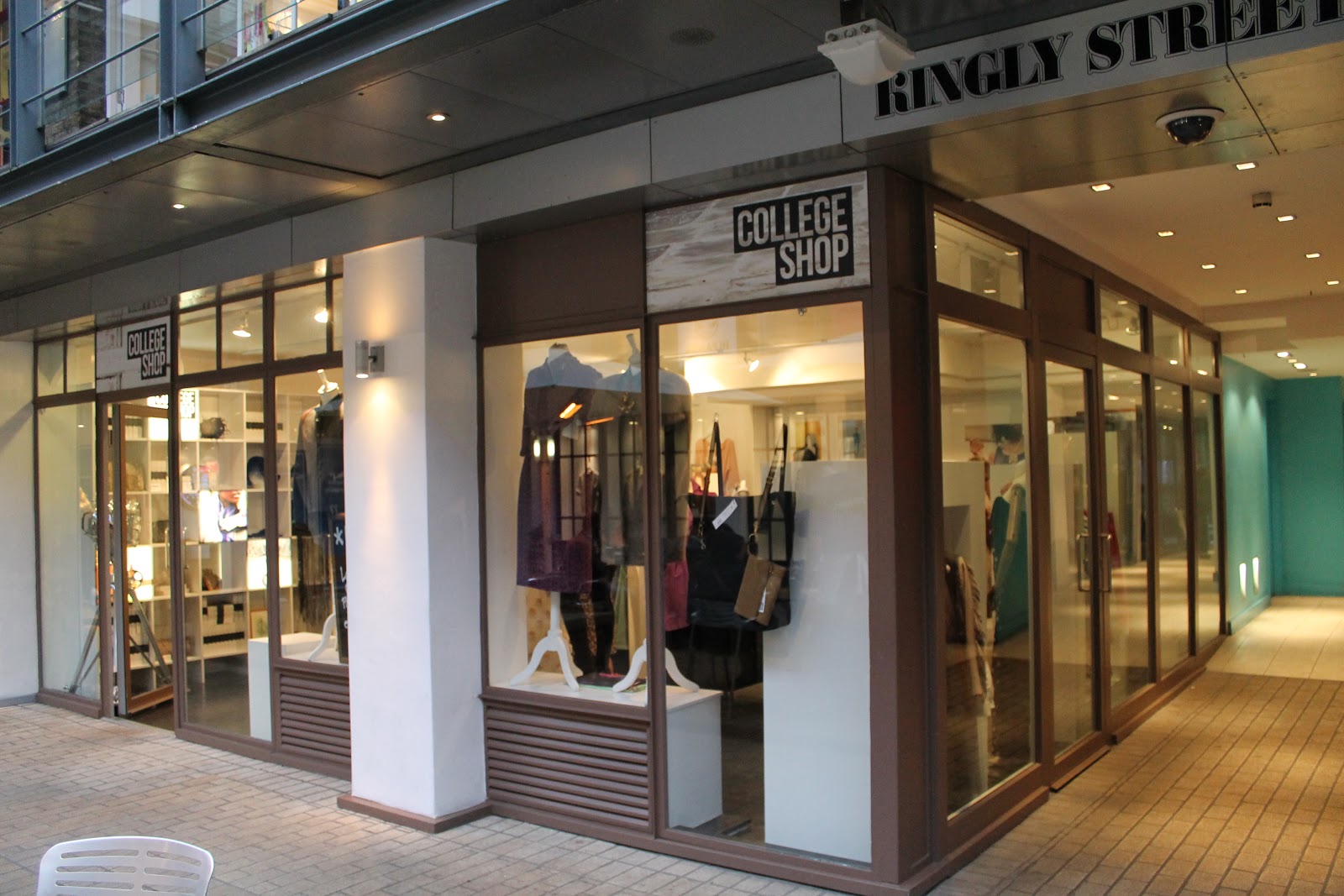 Download this London College Fashion Shop picture