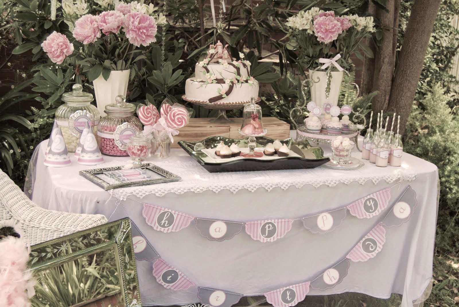 Zoe La Mona Vintage Tea Party Ideas Inspirations