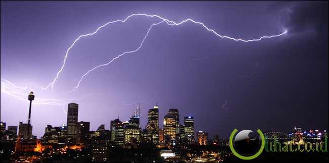 Petir Mencari Bumi Petir Mencari Bumi