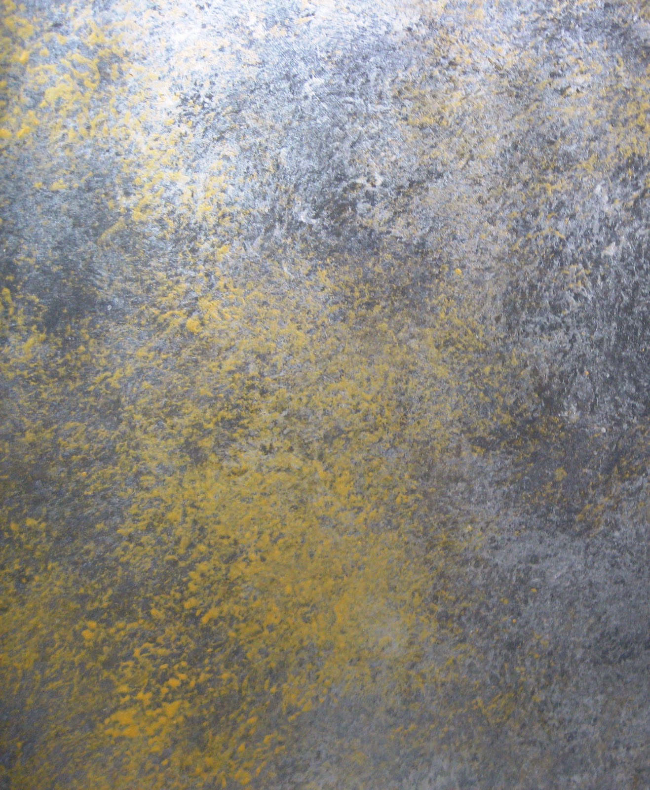 Array of color inc Sponging with metallic paint