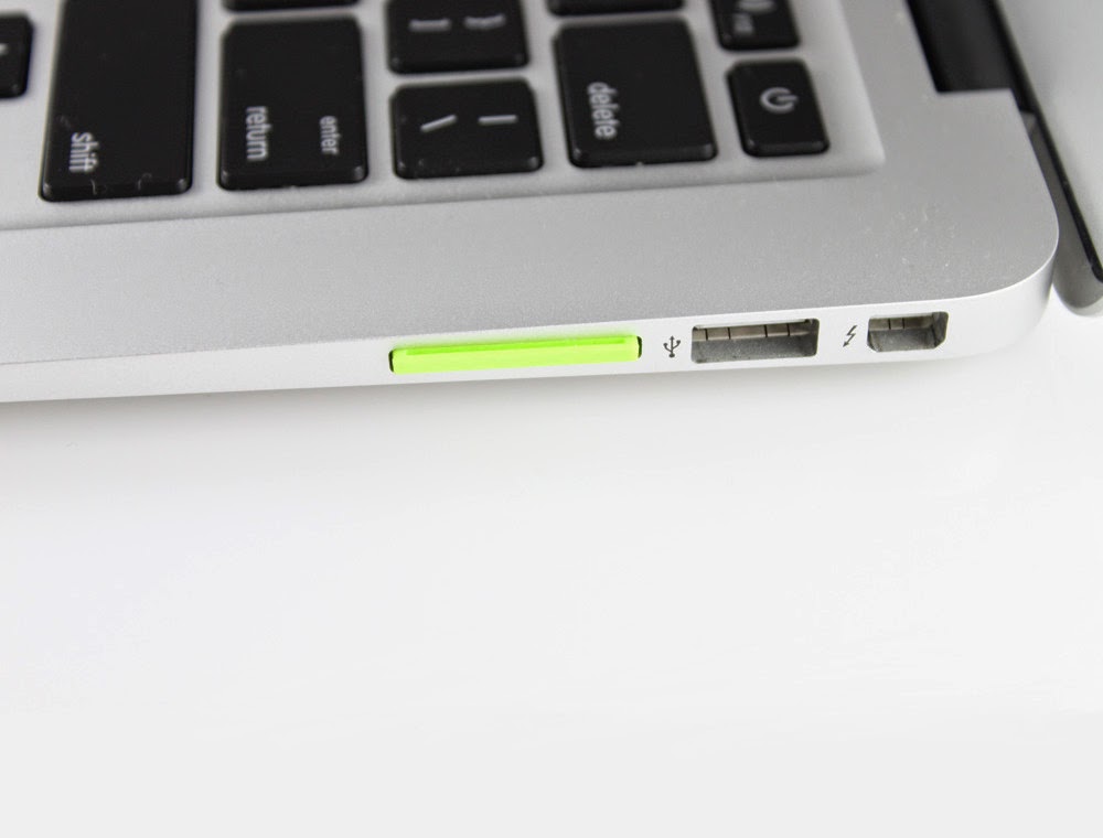 Адаптер Apotop SmartSuit в слоте памяти