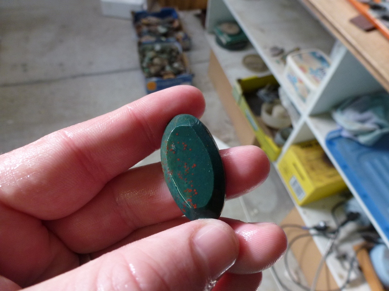 Jaka Gems How to cut a stone cabochon Bloodstone Cabachon