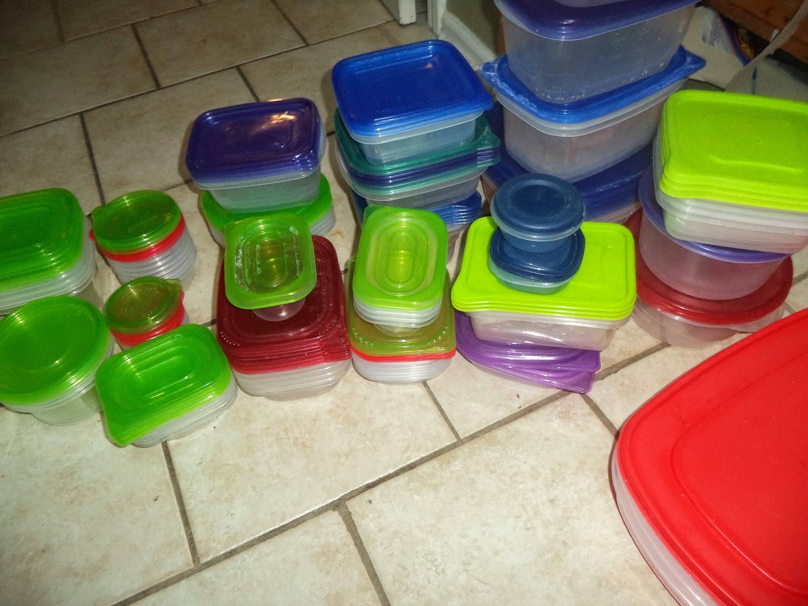 The UNperfect Family Organizing Tupperware Containers