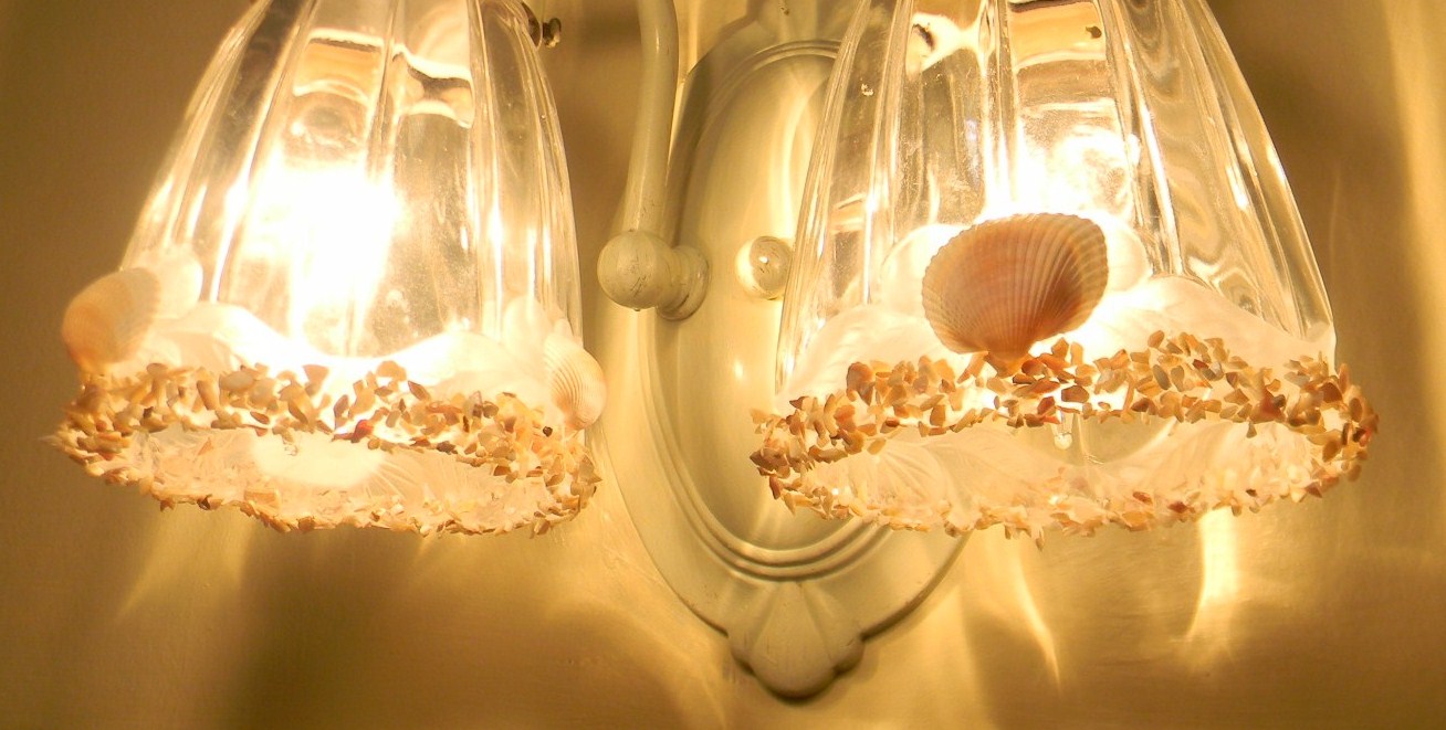 1980's Brass Light Fixtures Get a Seashell Makeover